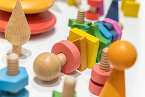 RAINBOW WOODEN SHAPE TWISTER